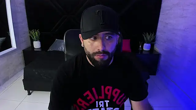jhon_bear03 Show Webcam