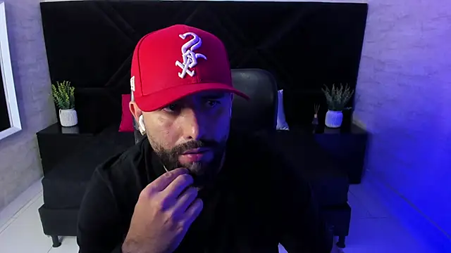 jhon_bear03 Show Webcam