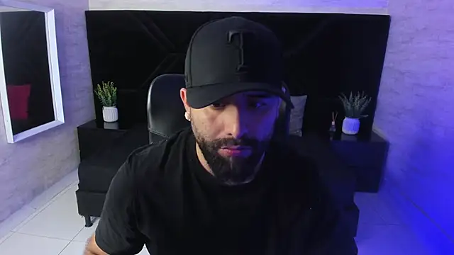 jhon_bear03 – webcam-show
