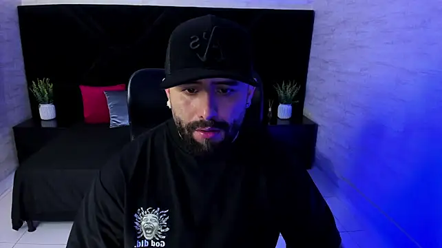 jhon_bear03 Show Webcam
