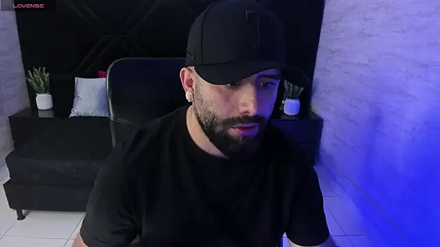 jhon_bear03's Webcam Show