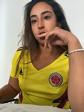 Vaiolet_a Adlı Modelin Canlı XXX Sohbeti