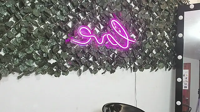 Онлайн чат Sofia_Franco_