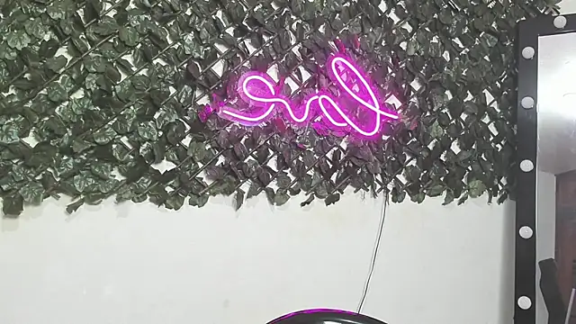 Sala de chat ao vivo de Sofia_Franco_