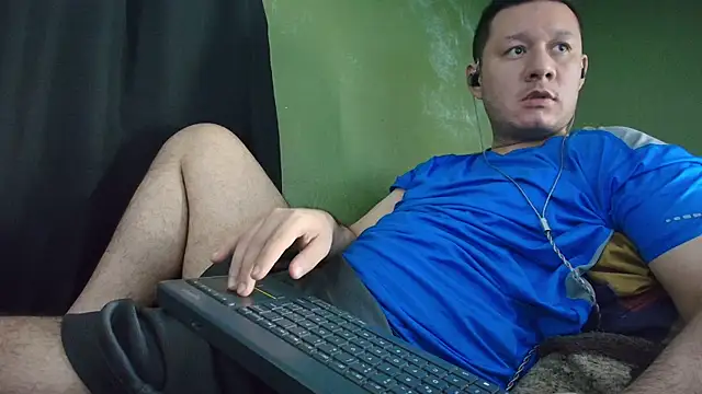 sweet_cock28 Show in webcam