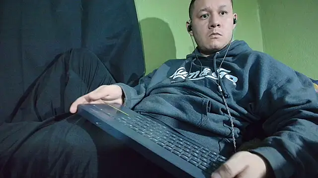 sweet_cock28's Webcam Show