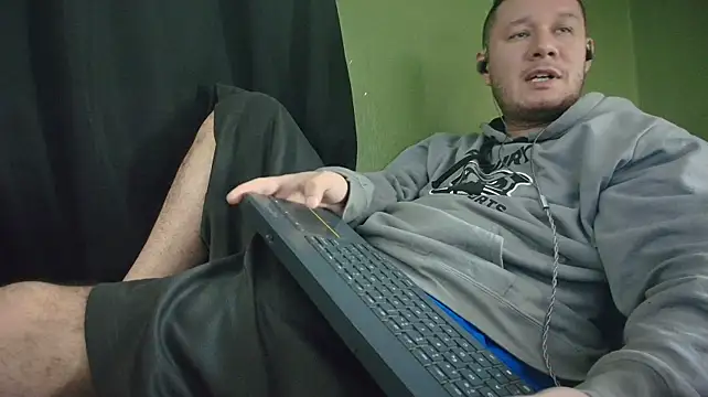 sweet_cock28's Webcam Show