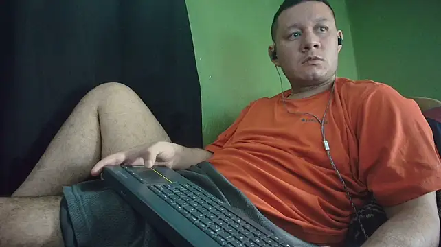 sweet_cock28 webkamerás műsora