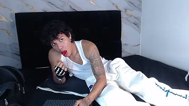 MaximilianRoth – webcam-show