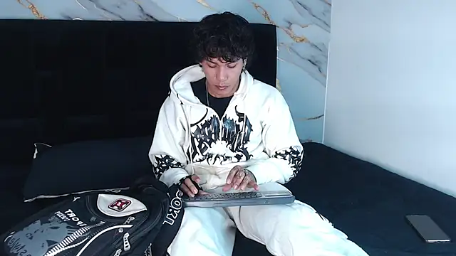 MaximilianRoth Show Webcam