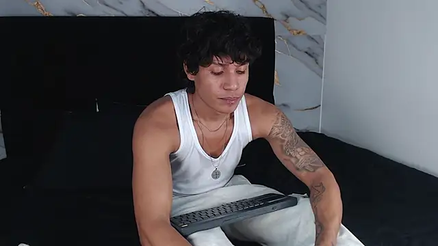 MaximilianRoth Show Webcam