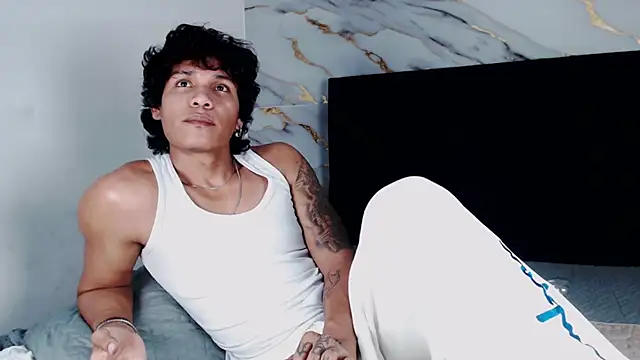 MaximilianRoth Webcam show