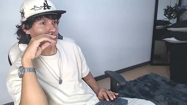 MaximilianRoth Webcam show