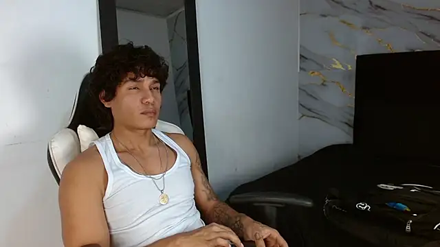 MaximilianRoth 라이브 XXX 채팅