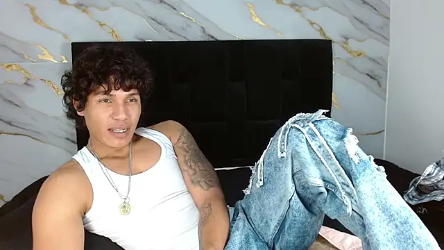 MaximilianRoth webcam show