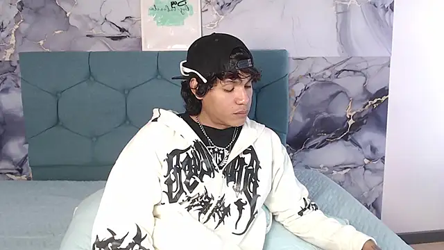 MaximilianRoth webcam show