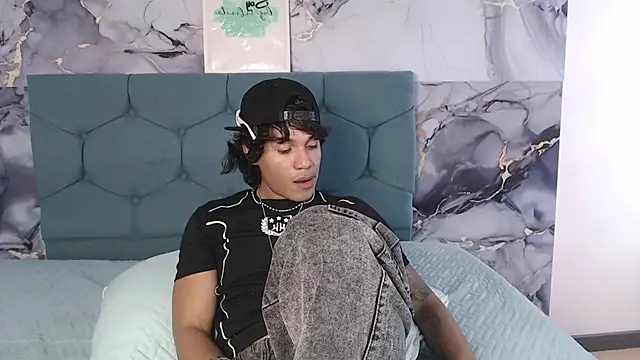 MaximilianRoth webcam show