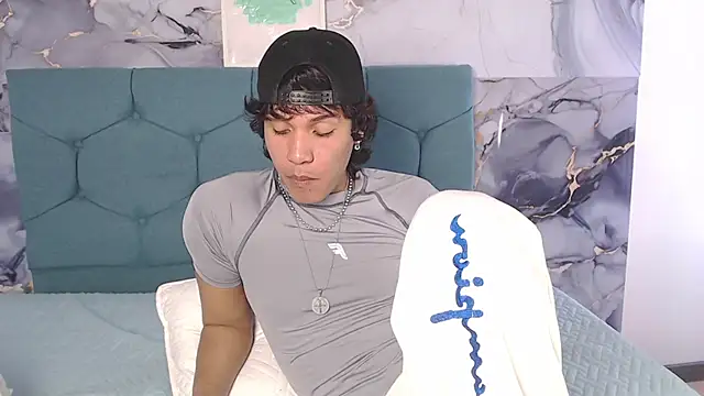 MaximilianRoth webcam show