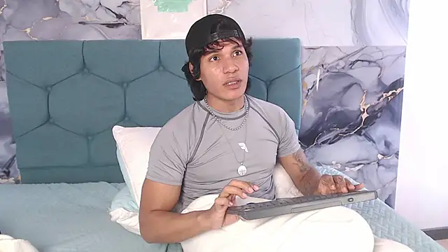 MaximilianRoth Webcam show