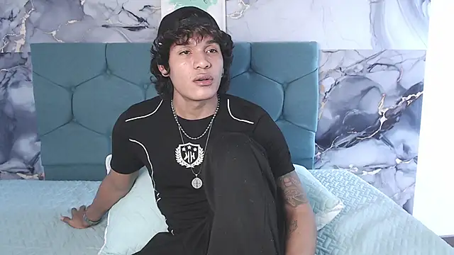 MaximilianRoth Live XXX-Chat