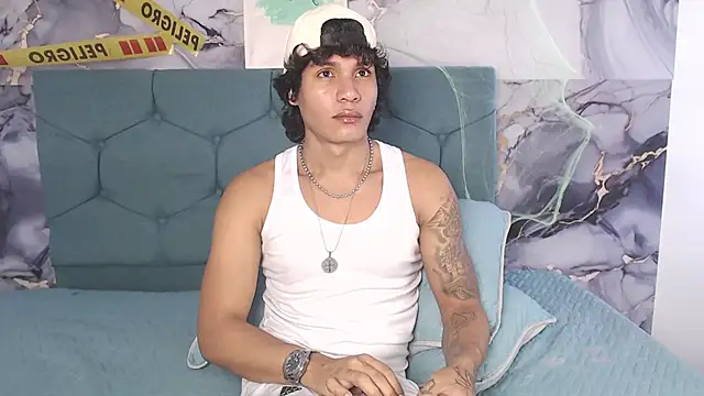 MaximilianRoth webcam show