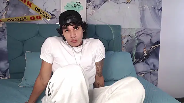 MaximilianRoth Webcam show