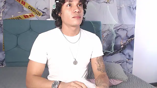 MaximilianRoth Webcam show