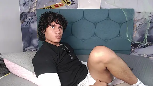 MaximilianRoth Show in webcam