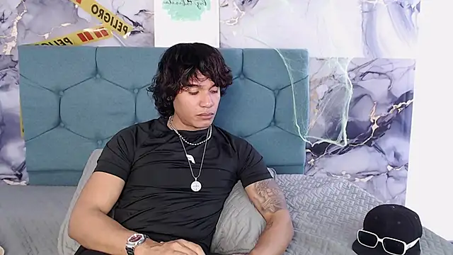 Chat XXX ao vivo de MaximilianRoth