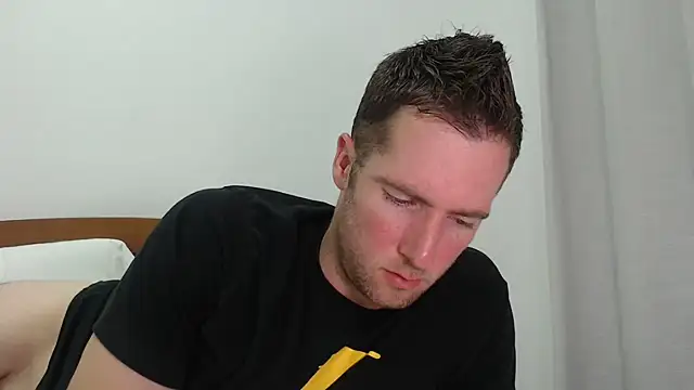 הופעת וובקאם של rawdawgrex