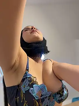 Chat XXX en directo de naughty__angel