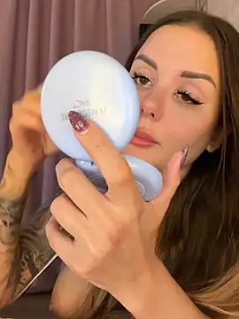 Alina_Vibe_Me 网络视讯表演