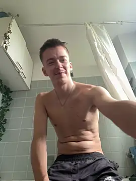 Chat +18 de Toyjungee ao vivo
