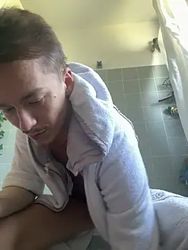 Chat +18 de Toyjungee ao vivo
