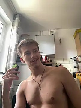 Toyjungee Chat XXX in diretta
