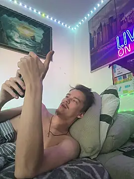 Show modela Toyjungee na web-kameri