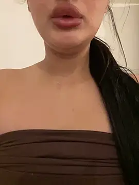 عرض كام Milana_UK