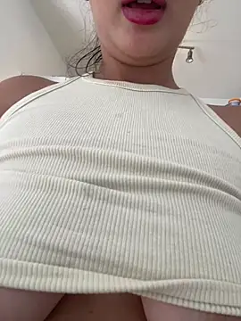 Milana_UK Adlı Modelin Web Kamerası Şovu