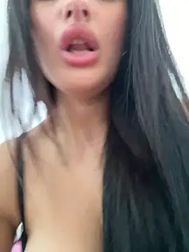 Milana_UKn Webbikameraesitys