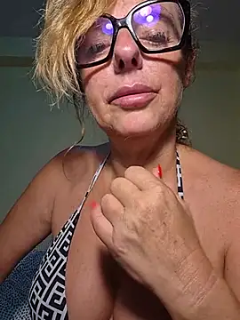 Susycachonda1 Adlı Modelin Canlı XXX Sohbeti