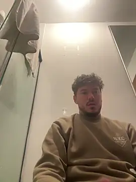 guaposexyh0t's Webcam Show