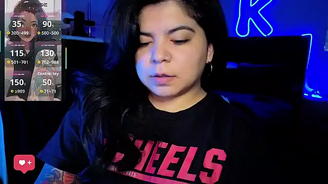 kimmiakiss22's Webcam Show