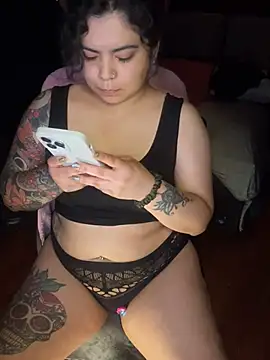 kimmiakiss22's Webcam Show