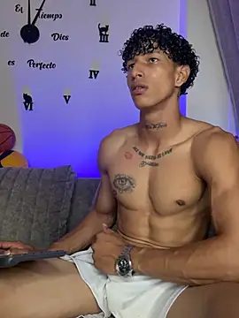 mike_casseano's Webcam Show