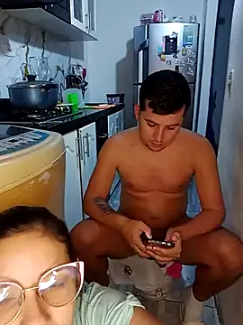 הופעת וובקאם של kingofqueenxxx