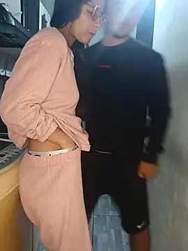 הופעת וובקאם של kingofqueenxxx