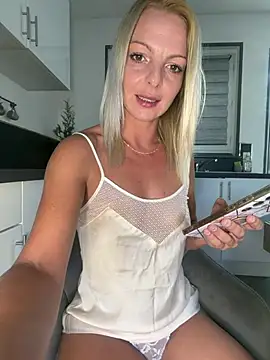 Lili_hot00 Live XXX-Chat