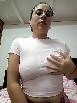 Chat +18 de selena_gomez2 ao vivo