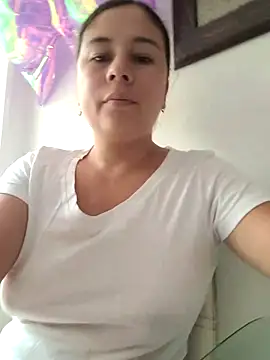 selena_gomez2's Live XXX Chat