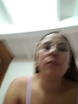 selena_gomez2 live XXX chat